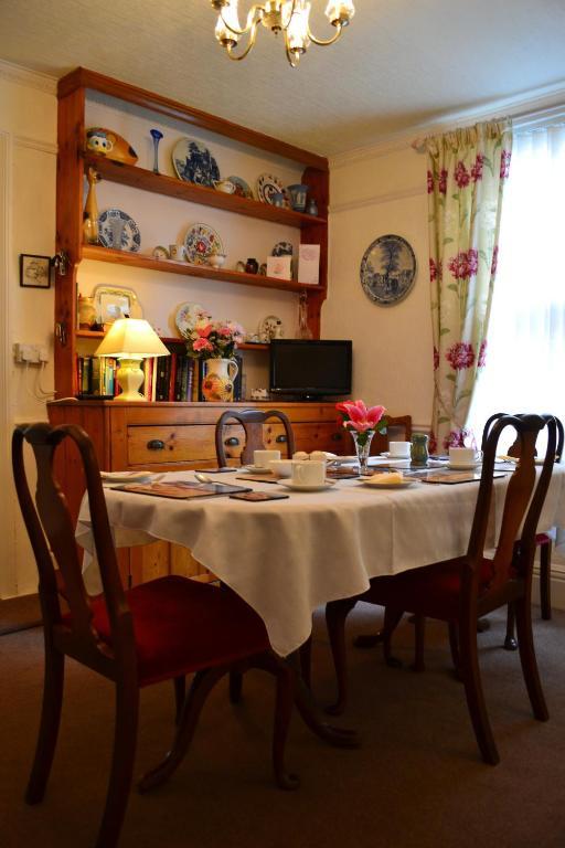 Knightsrest Bed & Breakfast